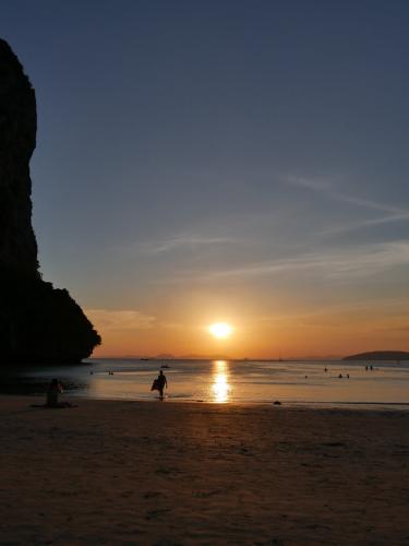 Sonnenuntergang am Railay Beach